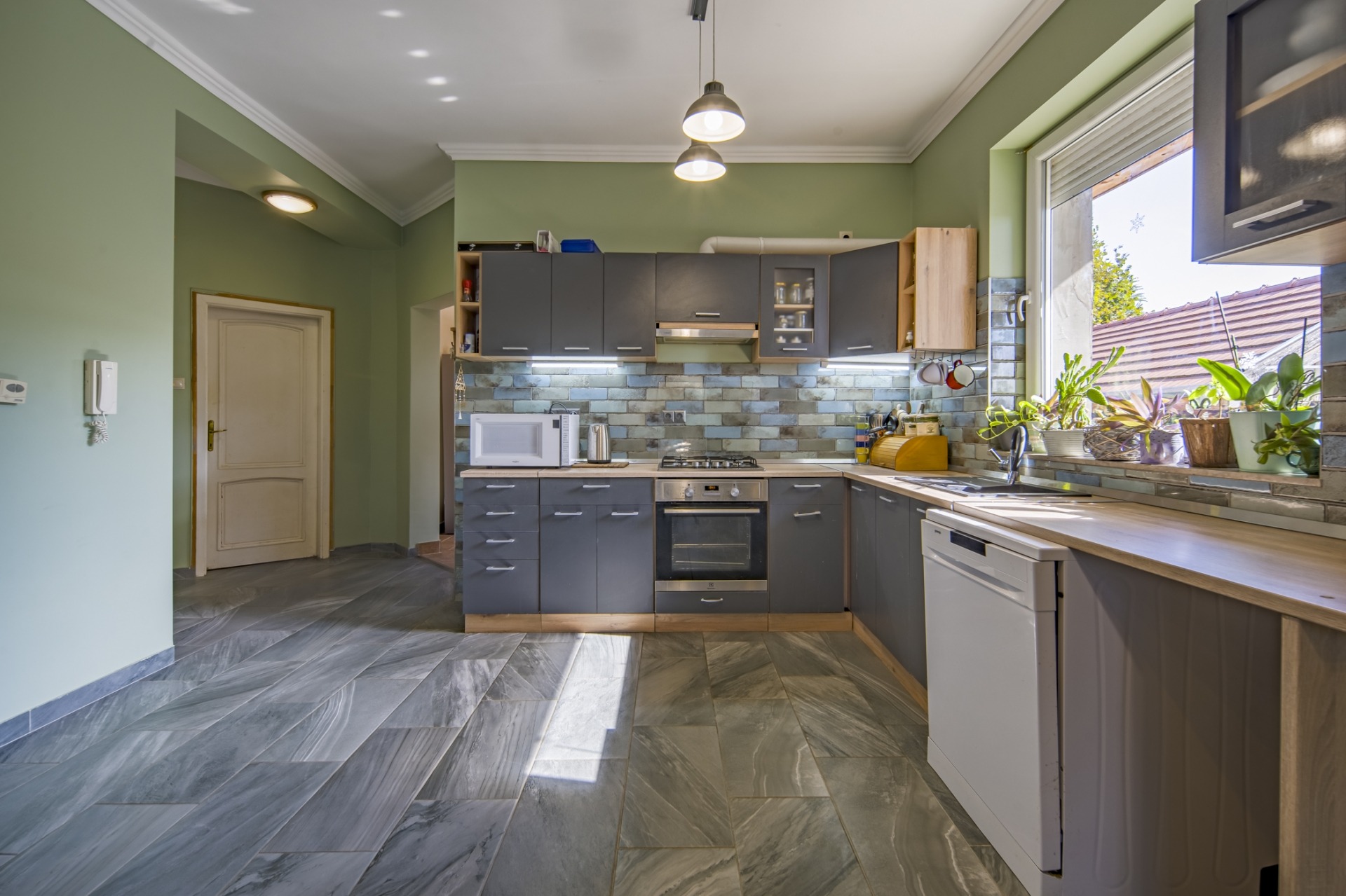 ingatlan-1760015886_9