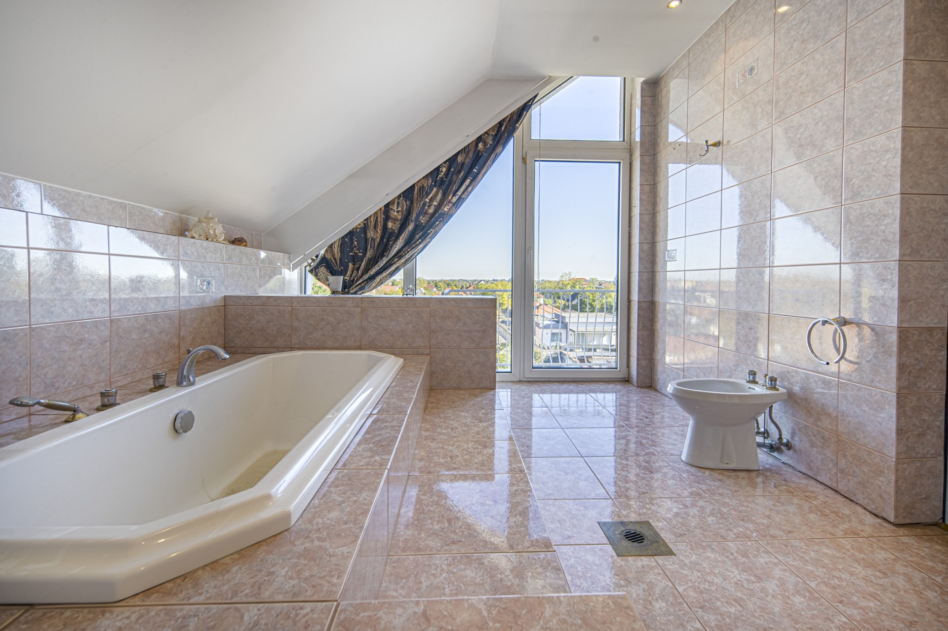 ingatlan-1761413569_1